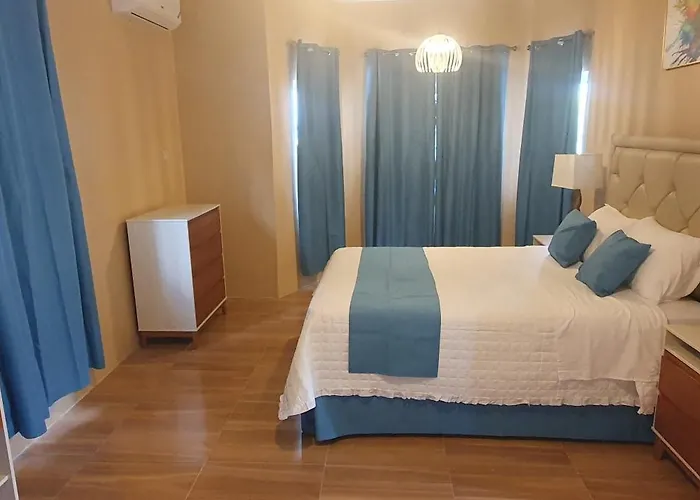Sorina's * Ocho Rios